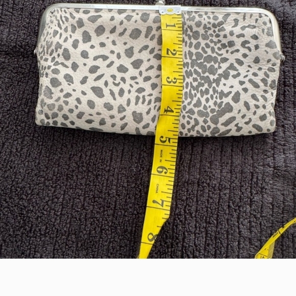 HOBO Cheetah Print Clutch - Picture 3 of 5